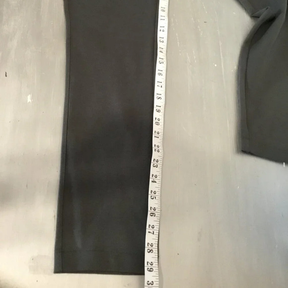 Eddie Bauer 48%  Cotton Ponte Knit Pants Gray pull on Flat Front Trouser Size 12 - Picture 9 of 11